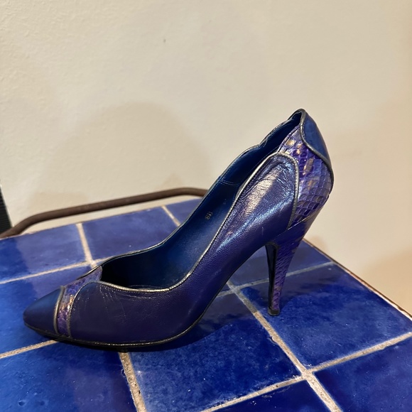 1980s Deep Purple/ Blue Leather Snakeskin 4" High Heels by Jade East- sz 8 B - Picture 5 of 13